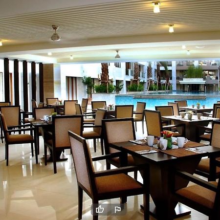 Stylish 2 Bedroom Penthouse Apt, Newly Refreshed, 50 Mbps, Pool, Gym, Resto Кута Екстер'єр фото